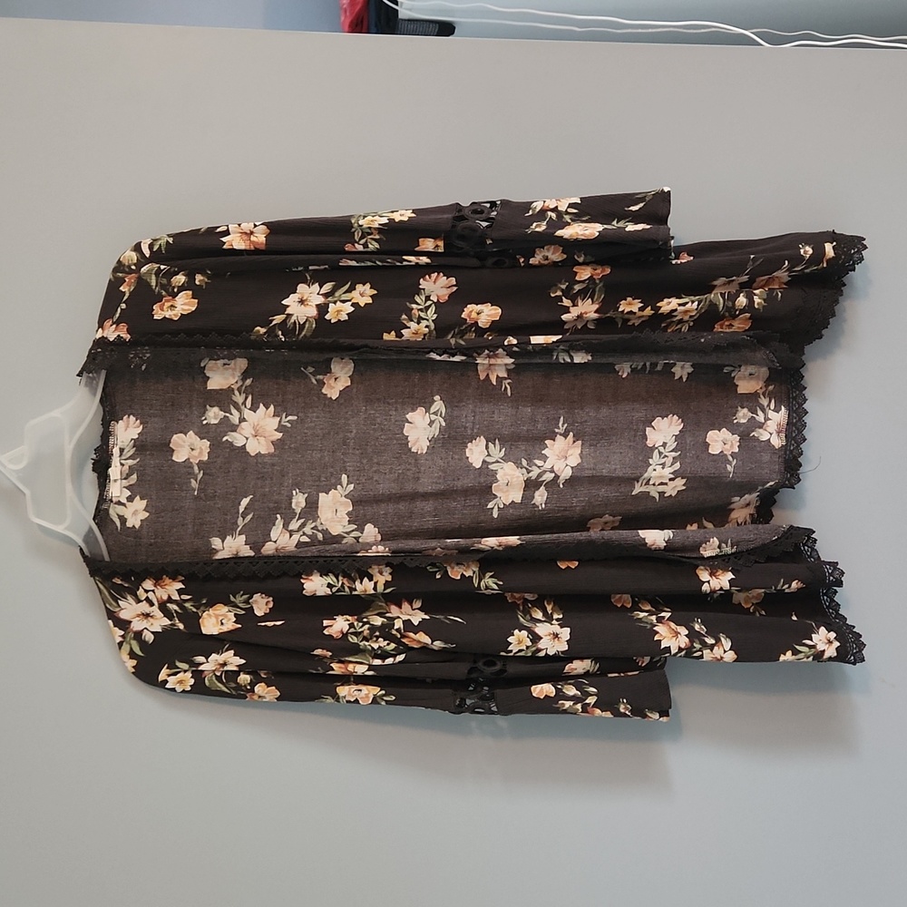 Sz M - Maurices Flowy Cover-Up - Preowned